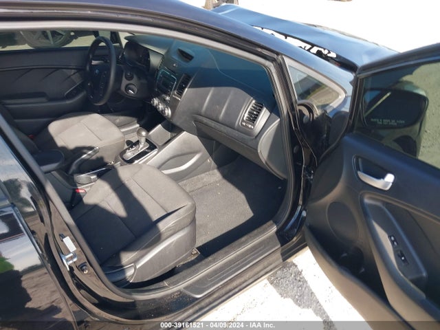 KIA FORTE LX 2018 3KPFK4A75JE168927 Image 5
