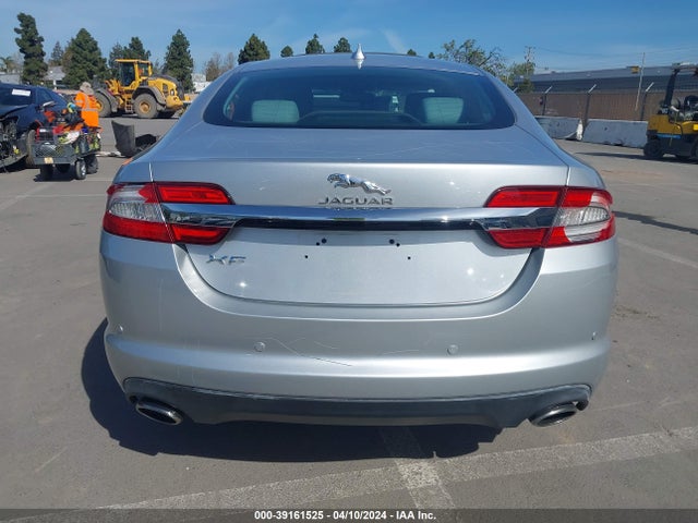 SAJWA0ES8EPU14807 Jaguar Xf I4 T