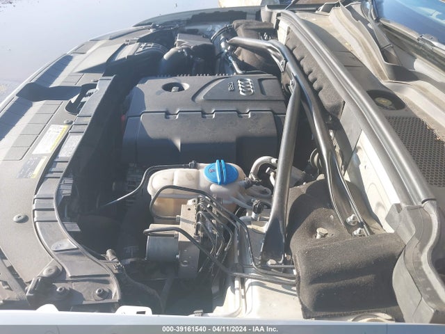 WA1CFAFPXFA058989 Audi Q5 2.0t Premium