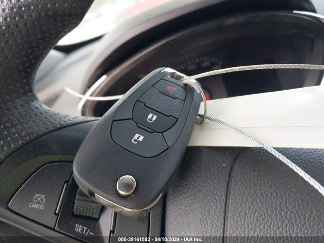 Chevrolet TRAX LS 2019 3GNCJKSB5KL337040 Image 11