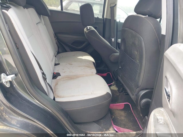 Chevrolet TRAX LS 2019 3GNCJKSB5KL337040 Image 8