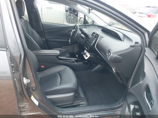 Toyota Prius Three Touring 2017 JTDKARFU4H3540661 Image 5