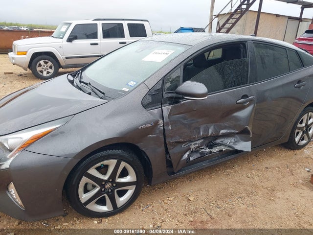 Toyota Prius Three Touring 2017 JTDKARFU4H3540661 Image 6
