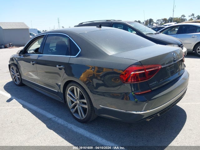 1VWDT7A31HC083861 Volkswagen Passat 1.8t R-line