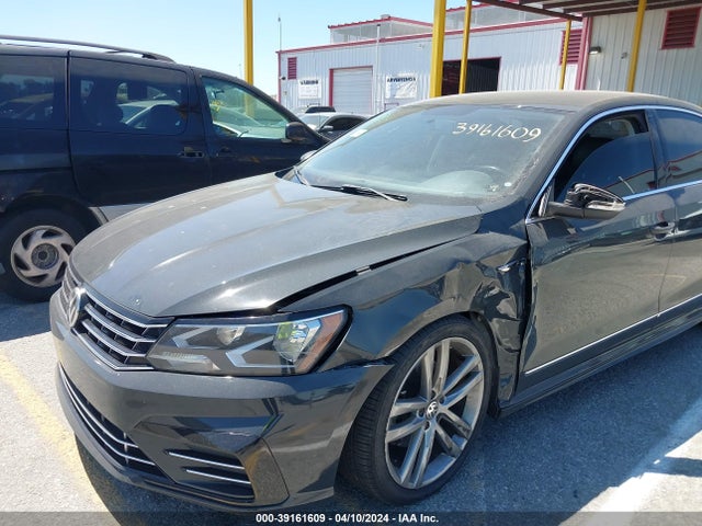 1VWDT7A31HC083861 Volkswagen Passat 1.8t R-line