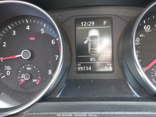 1VWDT7A31HC083861 Volkswagen Passat 1.8t R-line