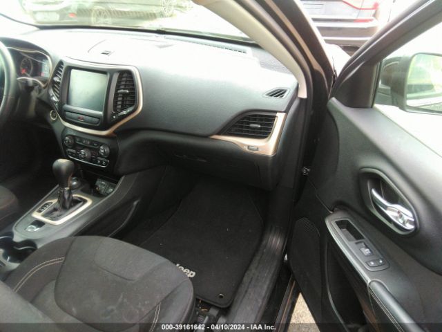 1C4PJMCS8FW502776 Jeep Cherokee Latitude