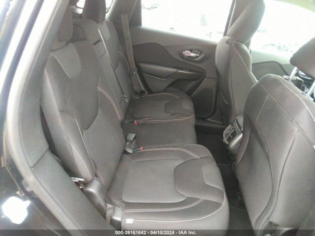 1C4PJMCS8FW502776 Jeep Cherokee Latitude