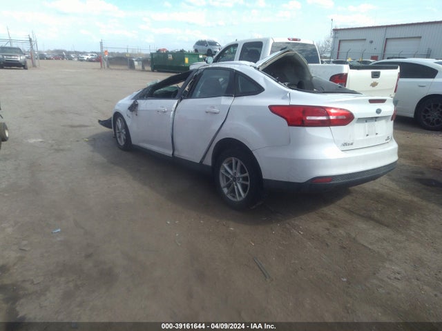 Ford FOCUS SE 2015 1FADP3F23FL313175 Image 3