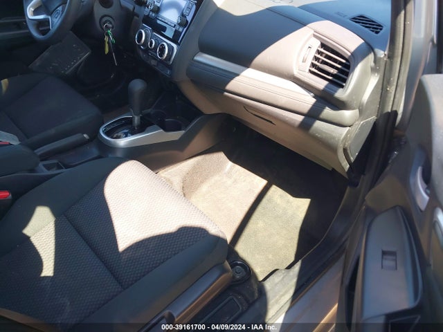 Honda FIT LX 2019 3HGGK5H46KM711328 Image 5