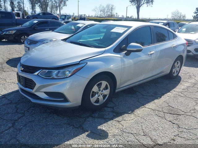 Chevrolet Cruze Ls Auto 2017 1G1BC5SM0H7147749 Image 2