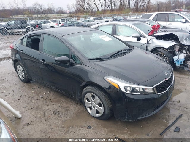 KIA FORTE LX 2018 3KPFK4A76JE230979 Image 1