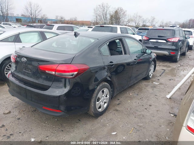 KIA FORTE LX 2018 3KPFK4A76JE230979 Image 4