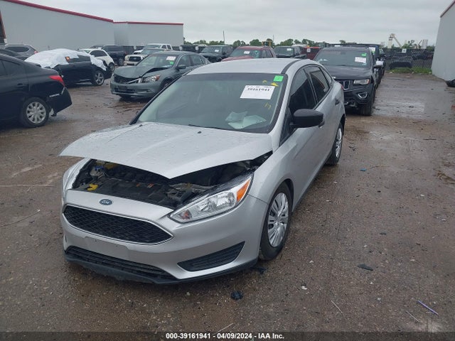 Ford FOCUS S 2017 1FADP3E29HL235442 Image 2