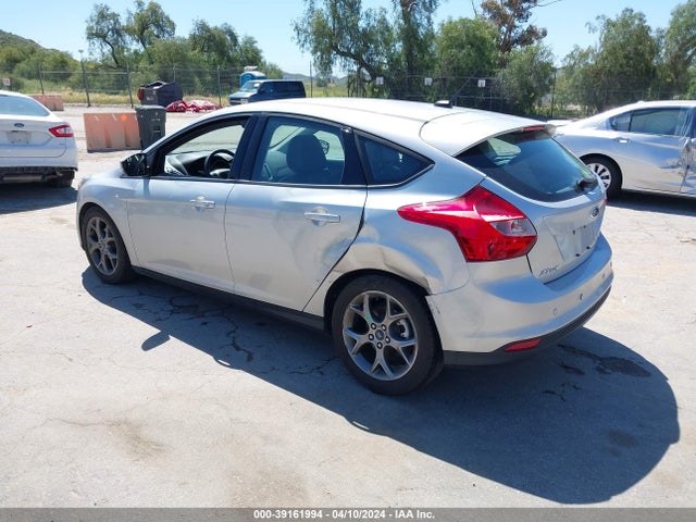 Ford FOCUS SE 2014 1FADP3K29EL383770 Image 3