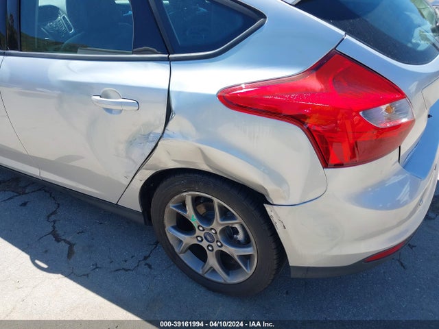 Ford FOCUS SE 2014 1FADP3K29EL383770 Image 6