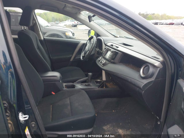 Toyota RAV4 LE 2017 2T3ZFREV4HW317804 Image 5