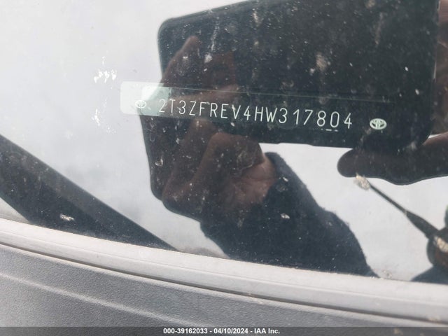 Toyota RAV4 LE 2017 2T3ZFREV4HW317804 Image 9