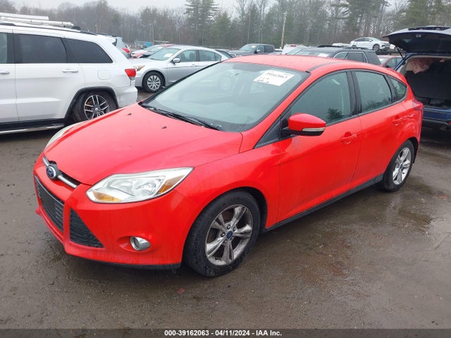 Ford FOCUS SE 2014 1FADP3K24EL315635 Image 2