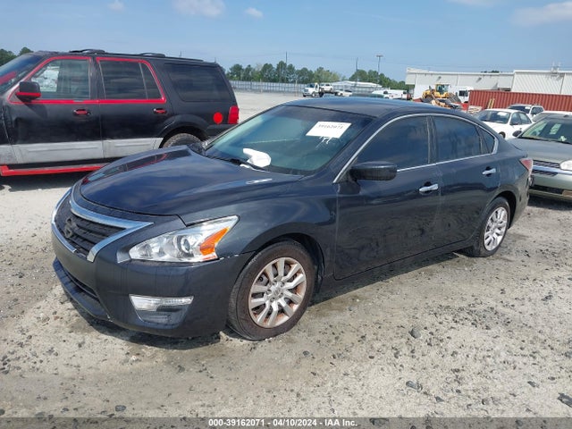 Nissan Altima 2.5 S 2015 1N4AL3AP4FN861319 Image 2
