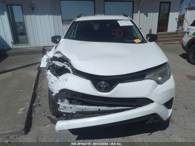 Toyota RAV4 LE 2017 2T3ZFREV9HW327664 Image 12