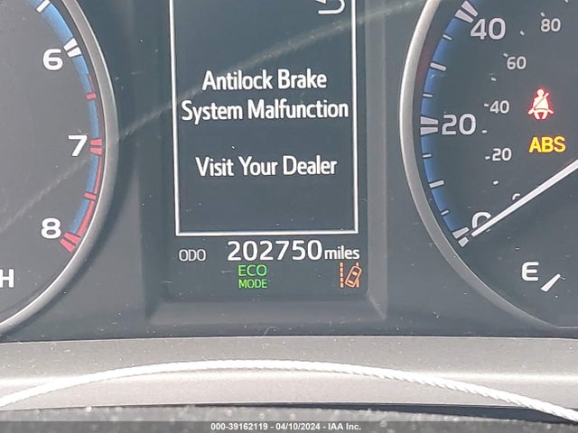 Toyota RAV4 LE 2017 2T3ZFREV9HW327664 Image 15