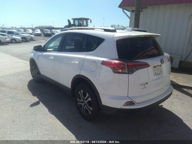 Toyota RAV4 LE 2017 2T3ZFREV9HW327664 Image 3