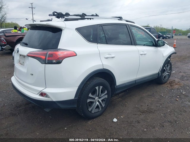Toyota RAV4 LE 2017 2T3ZFREV9HW327664 Image 4