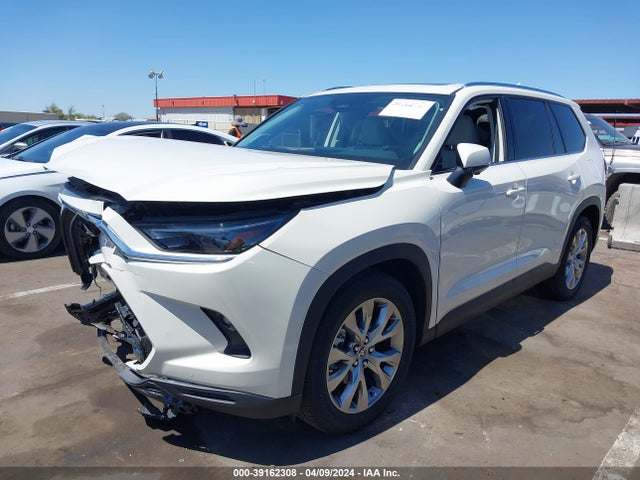 Toyota Grand Highlander Limited 2024 5TDAAAA51RS006787 Image 2