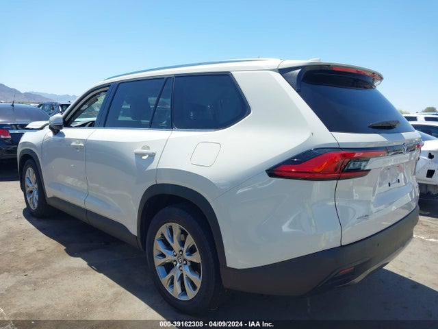 Toyota Grand Highlander Limited 2024 5TDAAAA51RS006787 Image 3