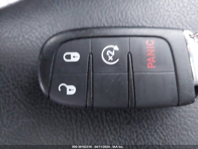 3C4NJCCB0JT499940 Jeep Compass Limited Fwd