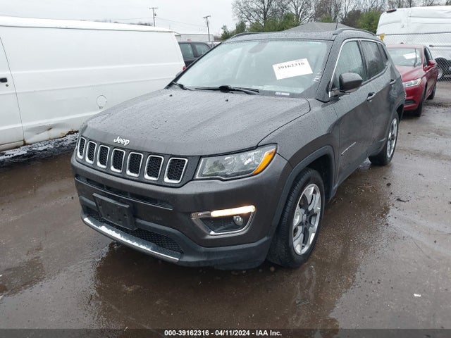 3C4NJCCB0JT499940 Jeep Compass Limited Fwd