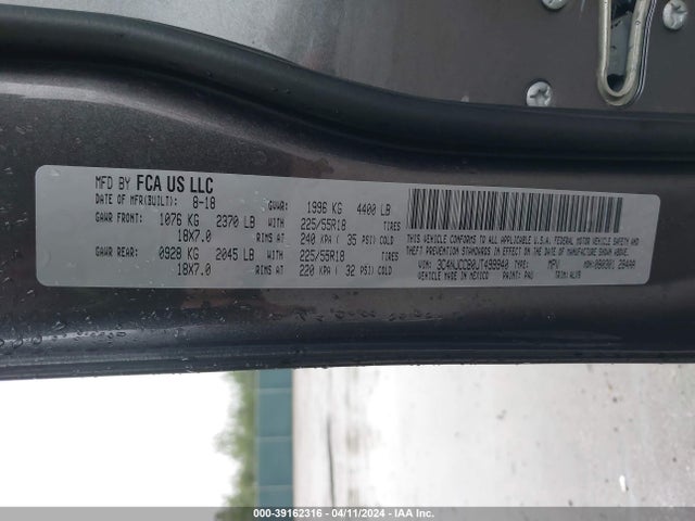 3C4NJCCB0JT499940 Jeep Compass Limited Fwd
