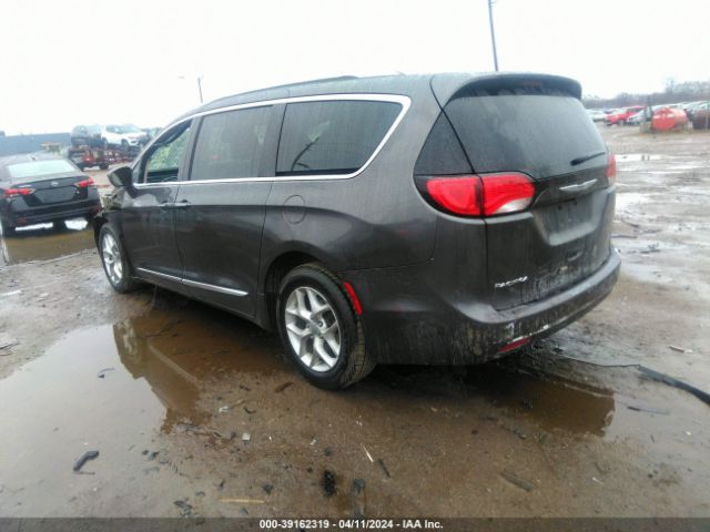 2C4RC1EG9JR352138 Chrysler Pacifica Touring L Plus