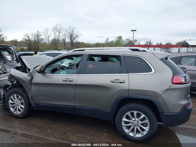 1C4PJMCB1KD405571 Jeep Cherokee Latitude 4x4