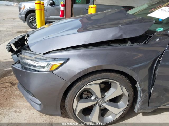 1HGCV2F98JA026133 Honda Accord Touring 2.0t