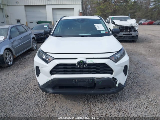 Toyota RAV4 LE 2019 JTMF1RFV8KJ021190 Image 12