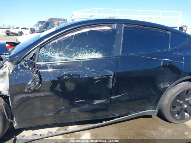 7SAYGDEEXPF958037 Tesla Model Y