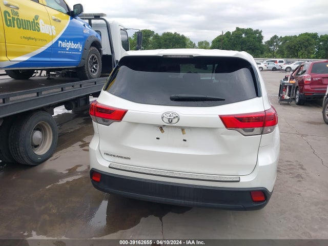 Toyota Highlander Le 2019 5TDZARFH5KS055114 Image 17