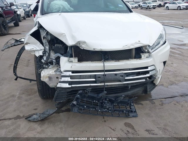 Toyota Highlander Le 2019 5TDZARFH5KS055114 Image 19