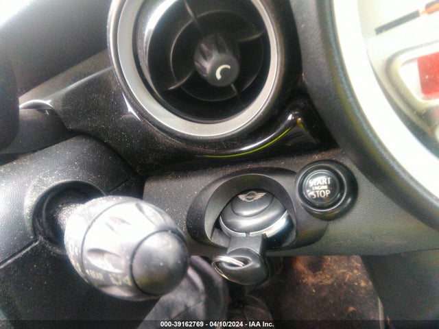2009 MINI COOPER S WMWMF735X9TT96527 Photo 10