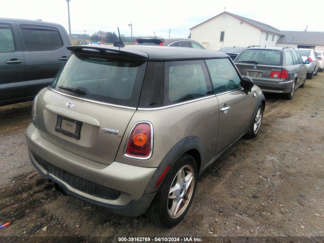 2009 MINI COOPER S WMWMF735X9TT96527 Photo 3