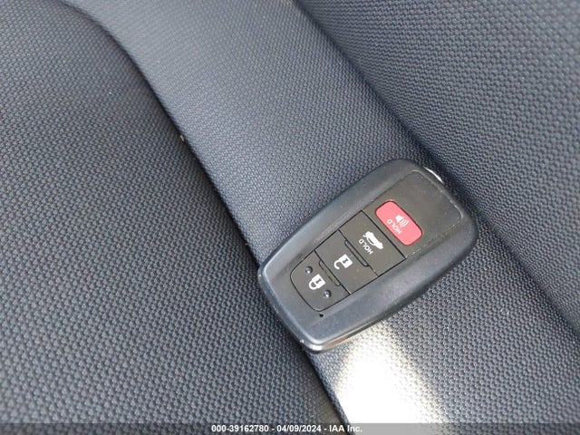 Toyota Corolla Hybrid Le 2021 JTDEAMDE0MJ019129 Image 11