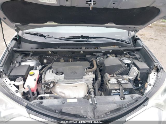 2T3ZFREV3HW341270 Toyota RAV4 LE