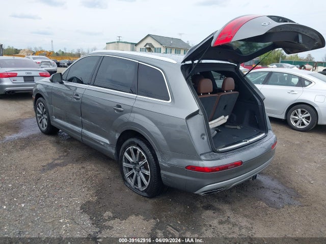 Audi Q7 3.0t Premium 2017 WA1LAAF76HD016433 Image 3