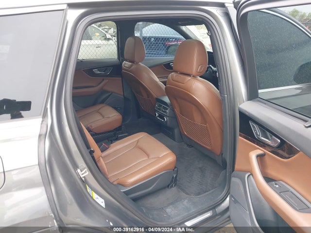 Audi Q7 3.0t Premium 2017 WA1LAAF76HD016433 Image 8