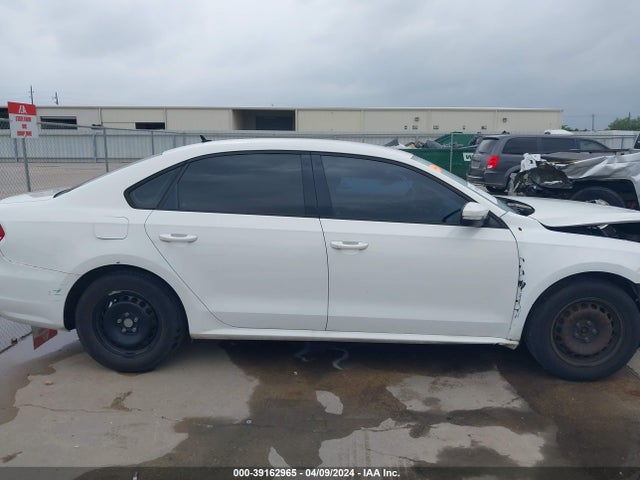 Volkswagen Passat 1.8t S 2015 1VWAT7A38FC104222 Image 14
