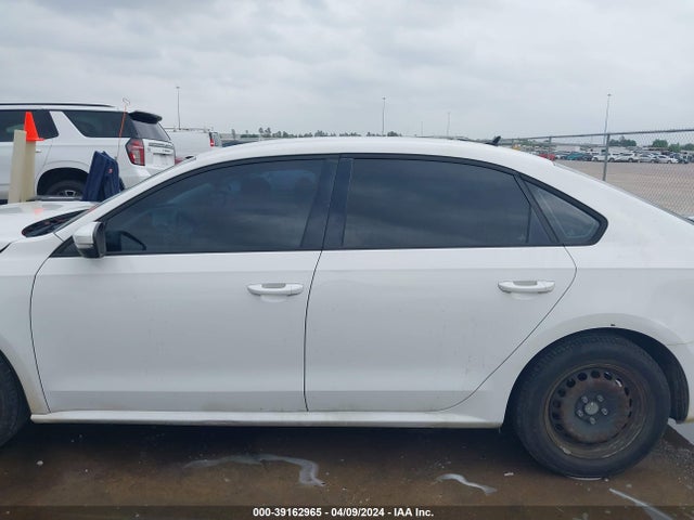 Volkswagen Passat 1.8t S 2015 1VWAT7A38FC104222 Image 15
