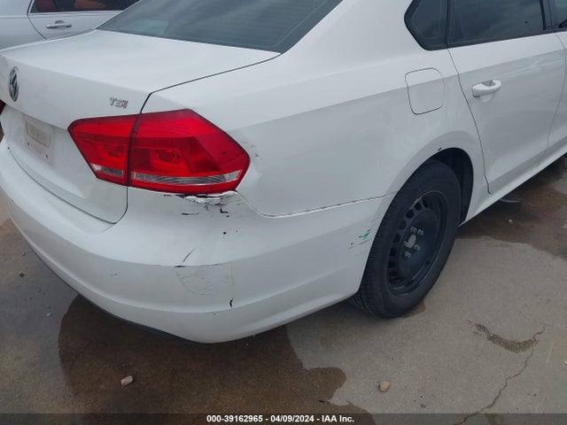 Volkswagen Passat 1.8t S 2015 1VWAT7A38FC104222 Image 18