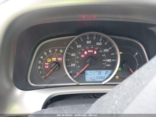 Toyota RAV4 LE 2015 JTMBFREV2FD130623 Image 7